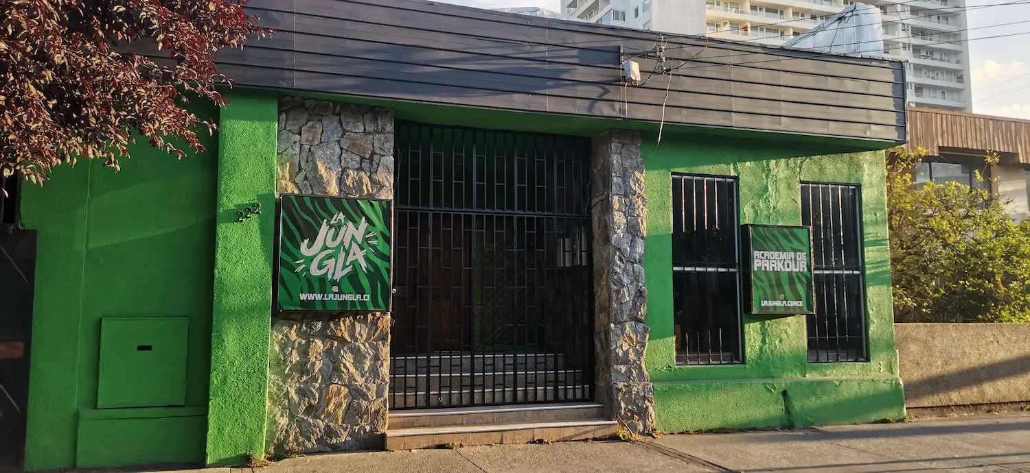 Fachada la jungla